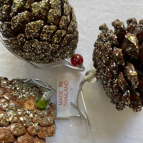 Pinecone Ornaments with Glitter & Beads, Set of 24, NWT - Picture 3 of 16